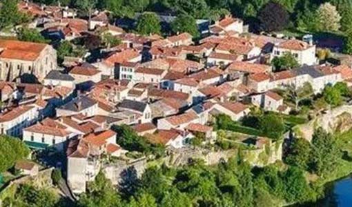 达州回乡建别墅为什么一定要选专业乡墅公司